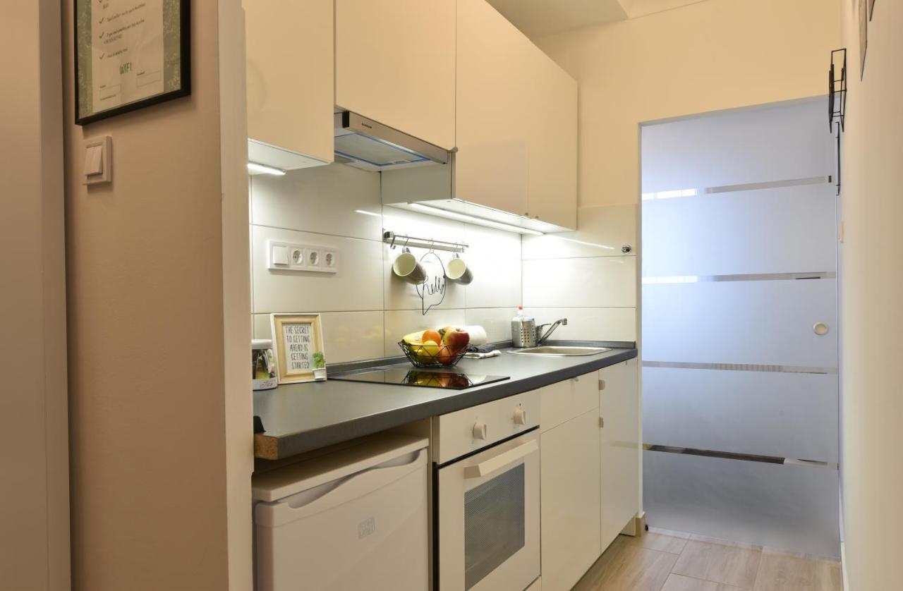 Királykút 2 apartman - ingyen parkolás, bicajok, ac Székesfehérvár Exterior foto